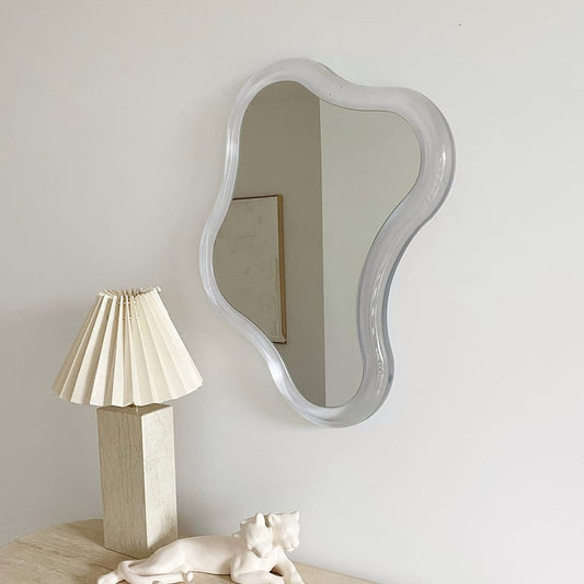 Wavy Mirror